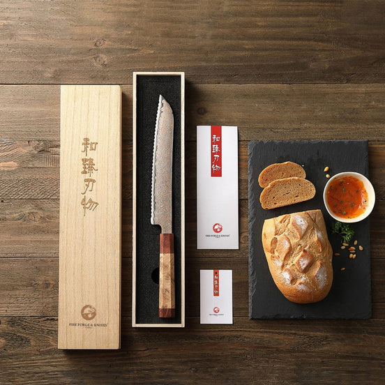 8.7” Bread Knife in 37-Layer Tricolour Damascus Steel