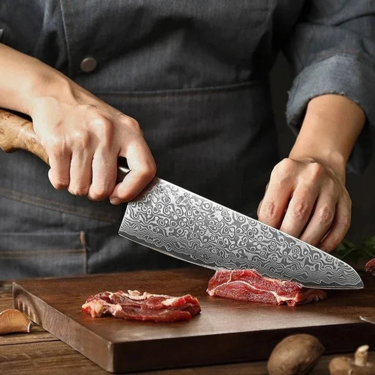 Chef’s Knife in 67-Layer Damascus Steel with 10Cr15CoMoV Core and Figured Sycamore Handle