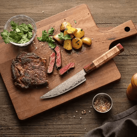 Faca de Carne de 5,5" em Aço Damasco de Cobre Tricolor - Forja Fogo&Faca