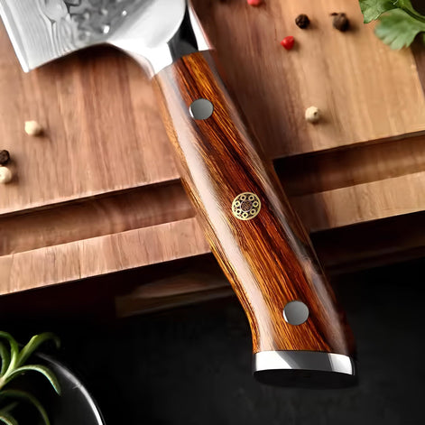 Faca de Chef em Aço Damasco 67 Camadas com Cabo em Madeira de Ferro do Deserto - Forja Fogo&Faca