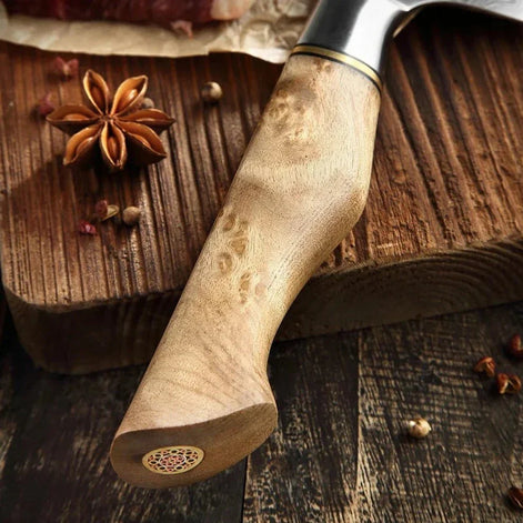 Faca de Chef em Aço Damasco 67 Camadas com Núcleo 10Cr15CoMoV e Cabo em Madeira de Sicômoro - Forja Fogo&Faca