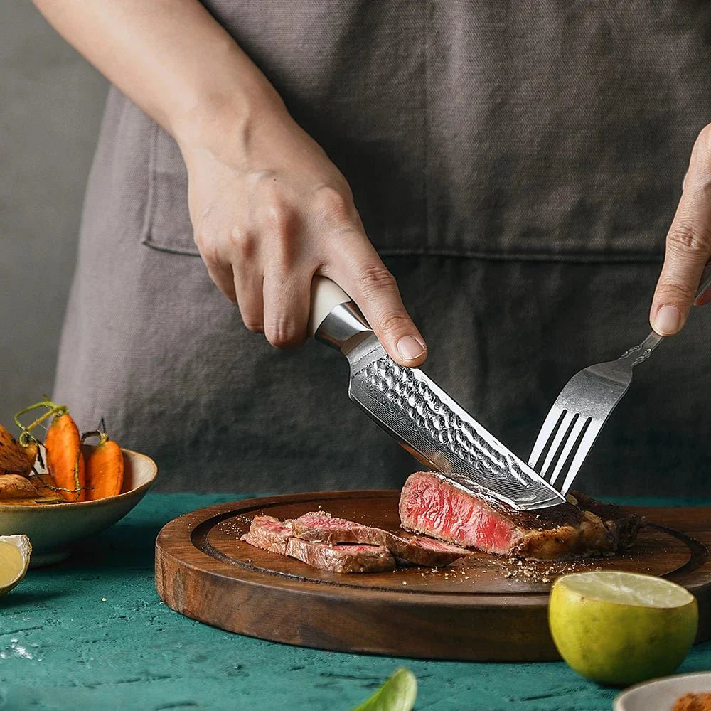 Faca para Bife Elegant Series de 5” em Aço Damasco com Cabo G10 Marfim - Forja Fogo&Faca