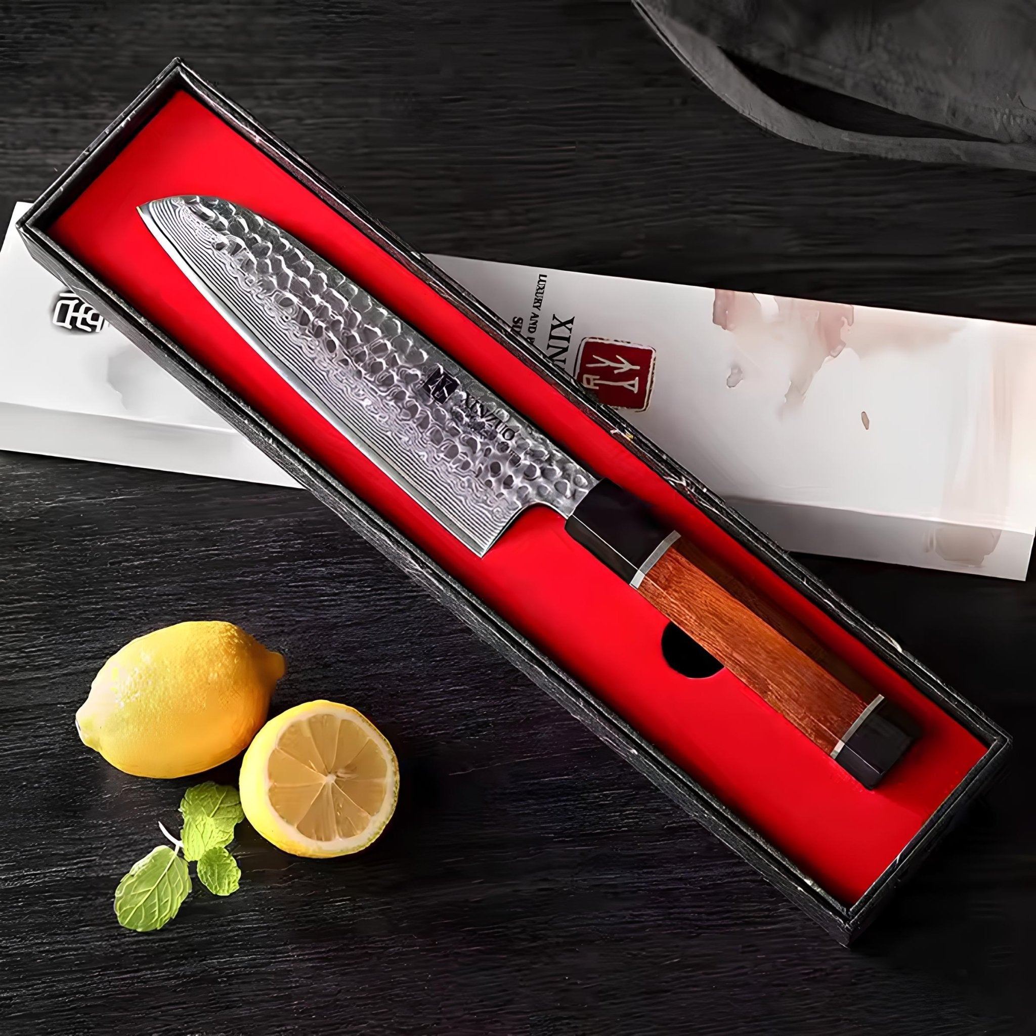 Faca Santoku 7″ em Aço Damasco de 67 Camadas com Cabo Desert Ironwood - Forja Fogo&Faca