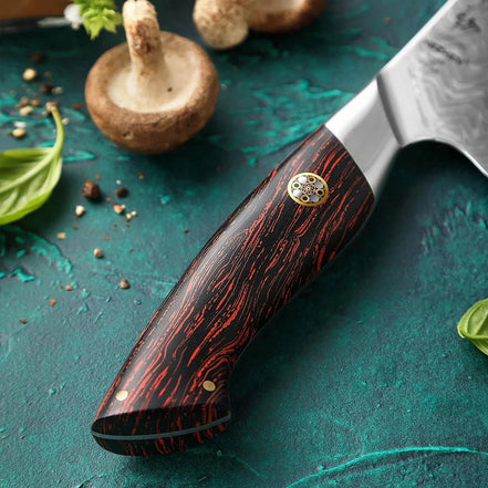 Faca Santoku Profissional em Aço Damasco de 73 Camadas com Cabo G10 Vermelho e Preto - Forja Fogo&Faca
