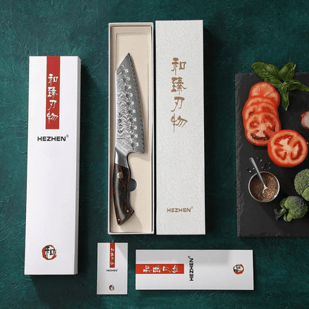 Faca Santoku Profissional em Aço Damasco de 73 Camadas com Cabo G10 Vermelho e Preto - Forja Fogo&Faca