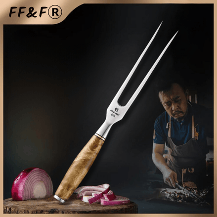 Garfo de Trinchar Forjado em Aço Inox 430 com Cabo de Madeira de Sicômoro - Forja Fogo&Faca